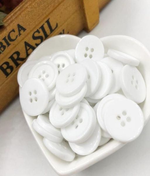 500pcs 20mm 4 furos botão de plástico branco botão de costura DIY Crafts22953923493448