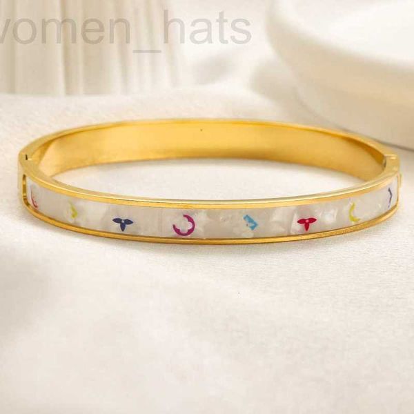 Bangle designer nova marca banhado a ouro de alta qualidade amor presente pulseira luxo menina verão casamento viagem 2023 estilo jóias s18d