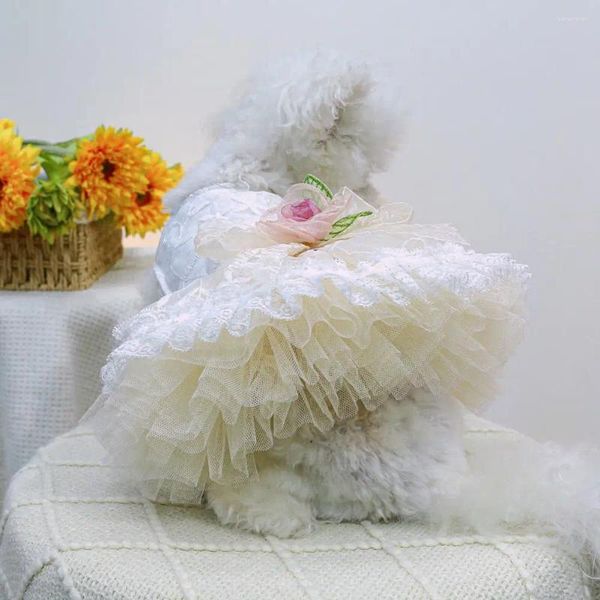 Cão vestuário tridimensional flor pet vestido respirável princesa com decoração 3d malha emenda para a primavera
