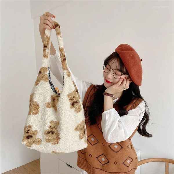 Borsa INS Moda Donna Borse a tracolla in peluche Modello orso Elegante messaggio femminile Borsa in lana di agnello sintetica Furry Fluffy Tote 2024