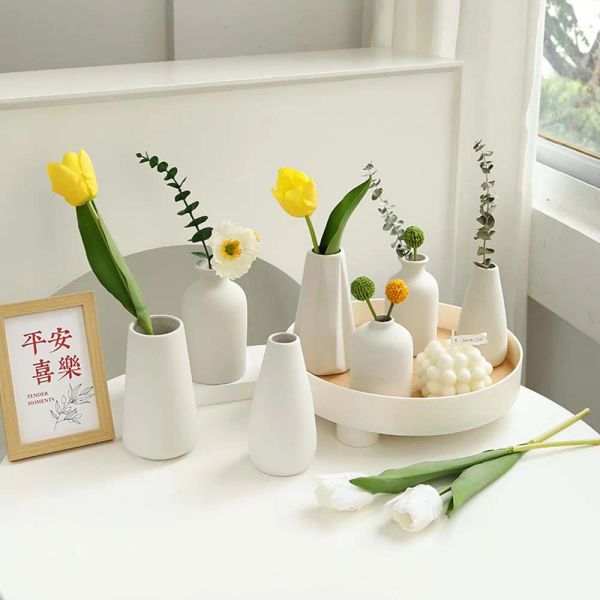 Vasen Weiße Mini-Keramikvase, Keramik-Blumenvase, solide Vasen für Blumen, kreative Blumenflasche, Heimtischdekoration, Vase En Ceramique