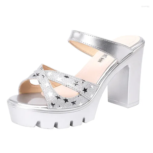 Chinelos plus size 32-43 ol bling estrela prata sapatos de casamento mulheres bloco salto alto 2024 verão plataforma robusta para modelo de escritório