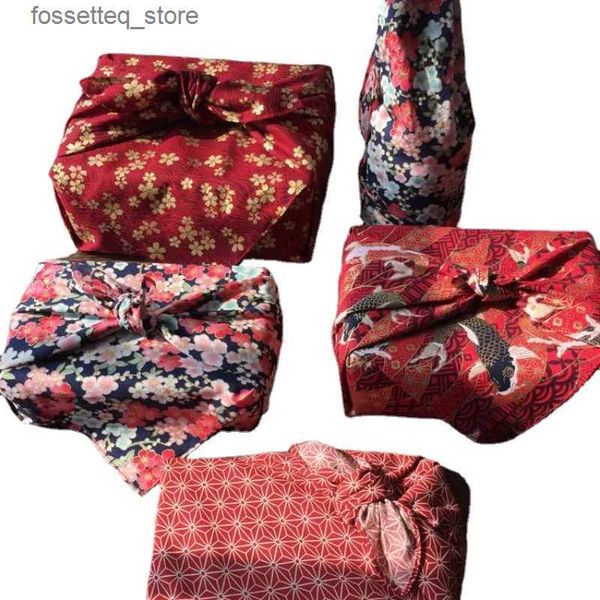 Taschentücher Furoshiki im traditionellen japanischen Stil mit Neujahrsblumenmuster in Geschenkbox-Verpackung L240322