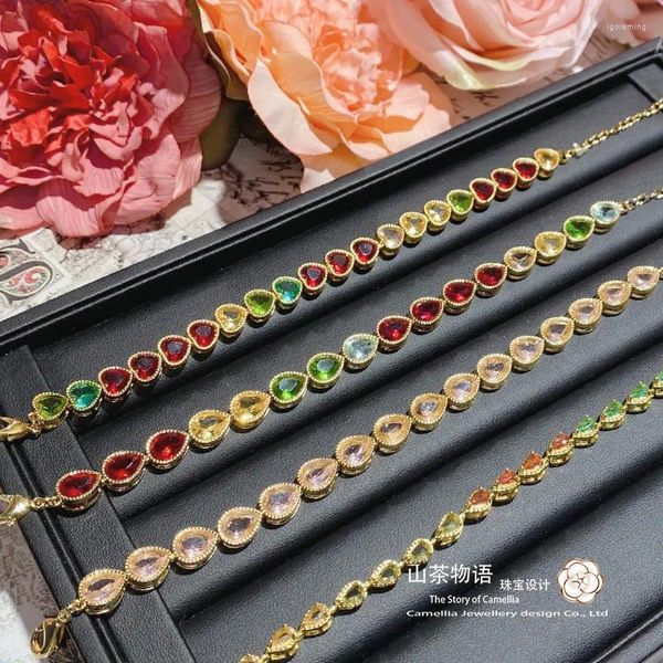 Link Armbänder Camellia Super Fairy vergoldet 18k Gold Armband weiblich Regenbogen Advanced Sense Light Luxus Retro Hand Accessoires