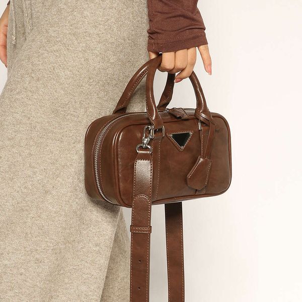 Çanta tasarımcıları popüler markalardan unisex çantalar satıyor Yeni yumuşak deri el çantası