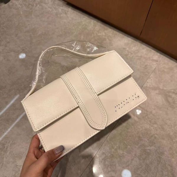 Mağaza Cheap Network Celebrity, doğru harflerle J ailesini önerir Niş Designer Tek Omuz Crossbody Çanta Ins