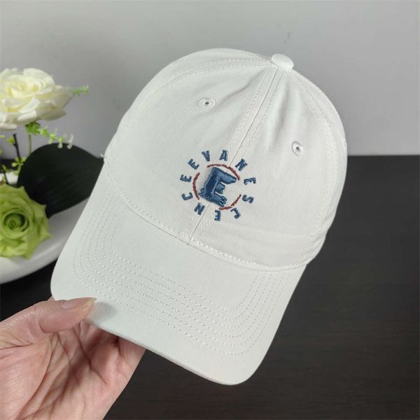 Yeni İngilizce İşlemli Beyzbol Amerikan Marka Marka Duck Dil Şapkası Spor Seyahat Kore Edition Street Leisure Çok yönlü