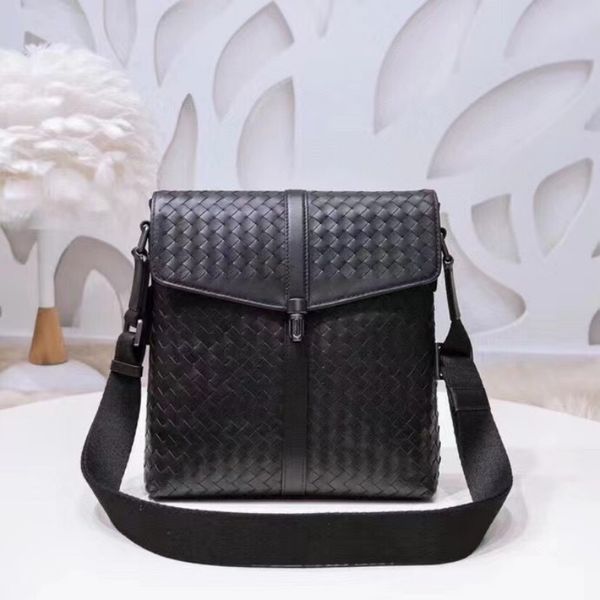 Tasarımcı Mens Messenger çantası Orijinal Kalite Mumlu İnek Cilt Donanım Boyutu 24*27*5cm Yapılır Benzersiz tasarım stili mükemmel detaylar büyük ve anlamlı