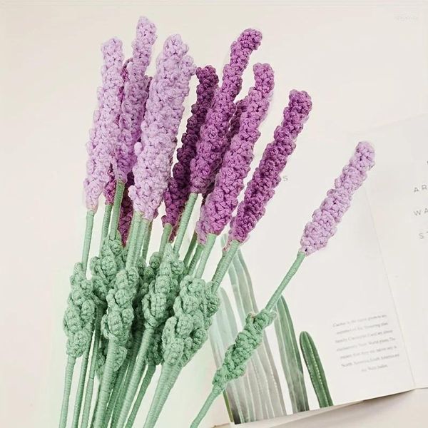 Fiori decorativi 5 pezzi finiti puro a mano intrecciata a mano lavanda uncinetto bouquet di San Valentino per la casa decorazione per la casa giardino delle sue donne