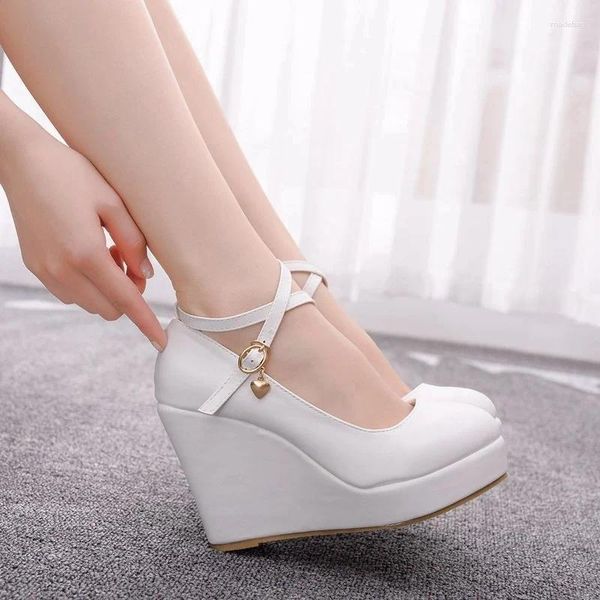 Sapatos de vestido Branco Plataforma Cunhas Bombas Mulheres Salto Alto Redondo Toe Cross Ankle-Strap Grandes Tamanhos Zapatos de Mujer