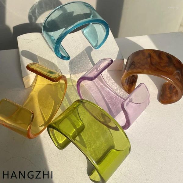 Bracciale HANGZHI 2024 INES colore trasparente resina acrilica geometrica braccialetto ampio aperto per gioielli da viaggio per ragazze da donna