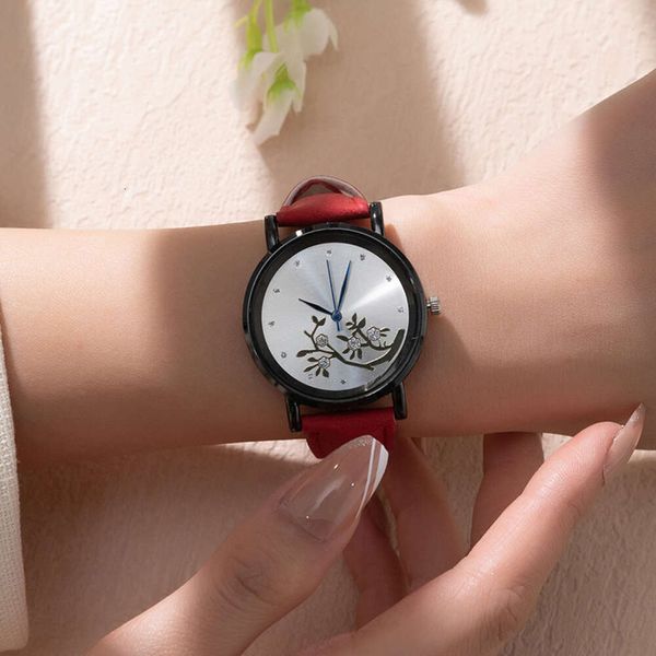 Новая модная корейская версия, женские кварцевые часы с креативным матовым поясом и бриллиантами с принтом, ориентированные на студентов