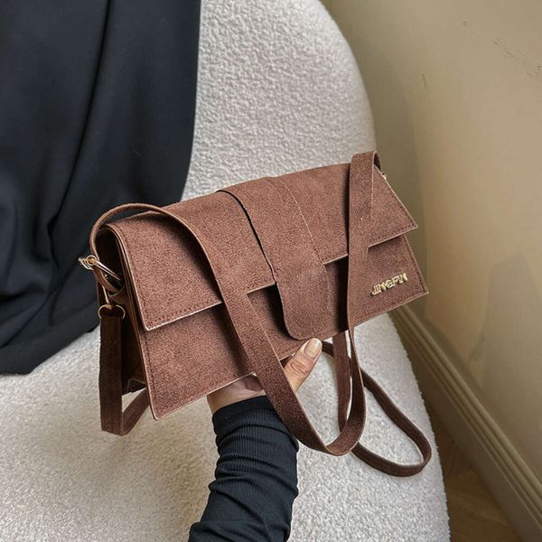 Kaufen Sie günstige, modische Wildleder-Handtasche, kleine quadratische Achseltasche, 2024, beliebte neue Single-Schulter-Handtasche im koreanischen Stil für Damen in diesem Jahr