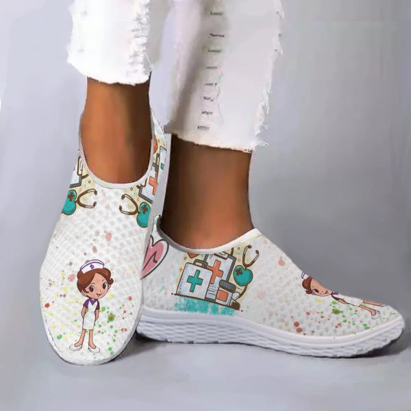 Flats Marka Tasarım Kadın Beyaz Hemşirelik Ayakkabıları Sevimli Karikatür Hemşire Doktor Tıbbi Baskı Slipon Loafers Mesh Casu