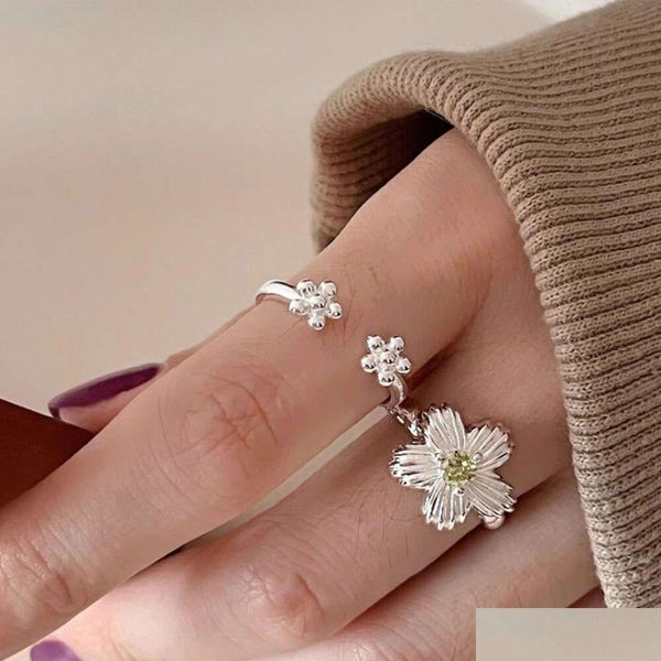 Bant halkaları Kore çiçek yüzüğü kadınlar için çok yönlü ve şık kaplama basit damla dağıtım mücevherleri otrbj