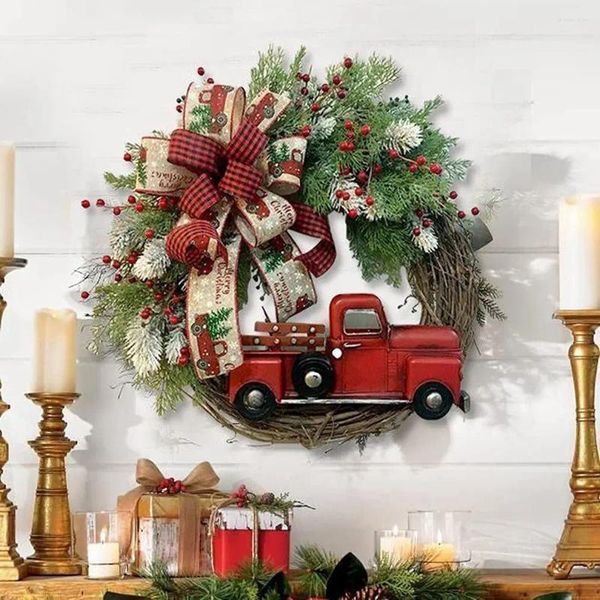 Dekorative Blumen 2024 Weihnachtskranz Roter LKW-Haustür Vintage-Bauernhof mit Tannenzapfen Herbst für Thanksgiving-Weihnachtsdekoration