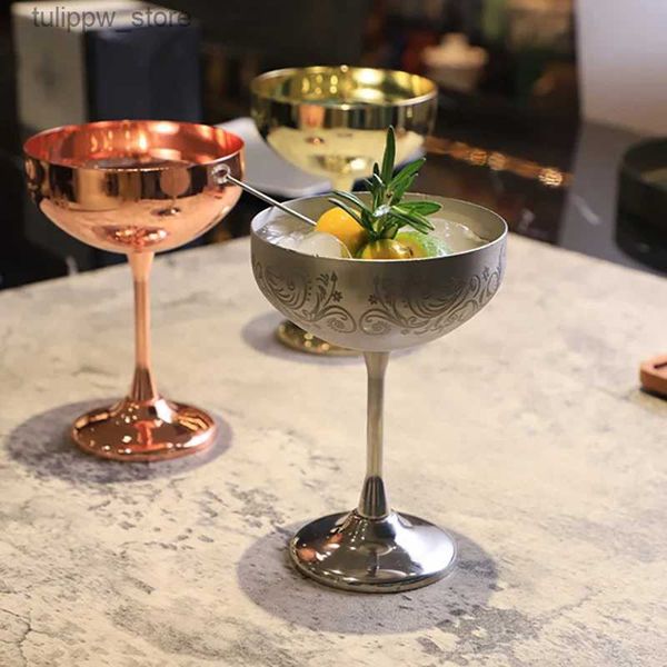 Bicchieri da vino Bicchiere da vino da cocktail in acciaio inossidabile Bicchieri da champagne di lusso con incisione a motivo Calice creativo in metallo con tazza da Martini per bar L240323