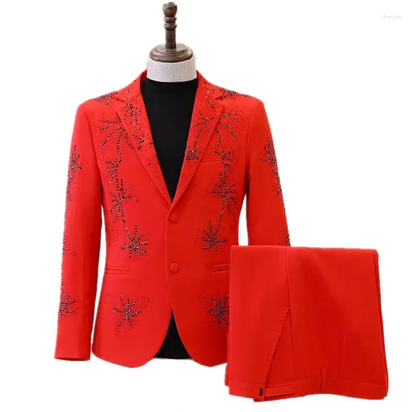 Мужские костюмы, красный блестящий костюм со стразами, костюм для бара, концерта, блестящий пиджак, брюки, комплект, мужской банкетный гость, ведущий сцены, кристаллы