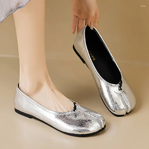 Freizeitschuhe 2024 Japanische Silber Tabi Frau Split Toe Flats Trotters Ninja Loafers Gemütliche Slip On Damen Daily Walking Mocasines