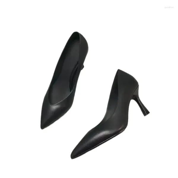 Scarpe eleganti Décolleté da donna di design di lusso Décolleté in vera pelle opaca di alta qualità Tinta unita Zapatos Para Mujer Tacchi sottili a punta