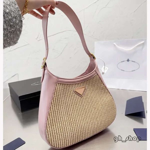 PRA Çanta Tasarımcı Straw Bag Lüks Omuz Çantaları Dokuma Çantalar Prafa Çanta Klasik Flep Hobo Plaj Çantası Tığ Deri Moda Marka Lady Toptan Çanta 8850