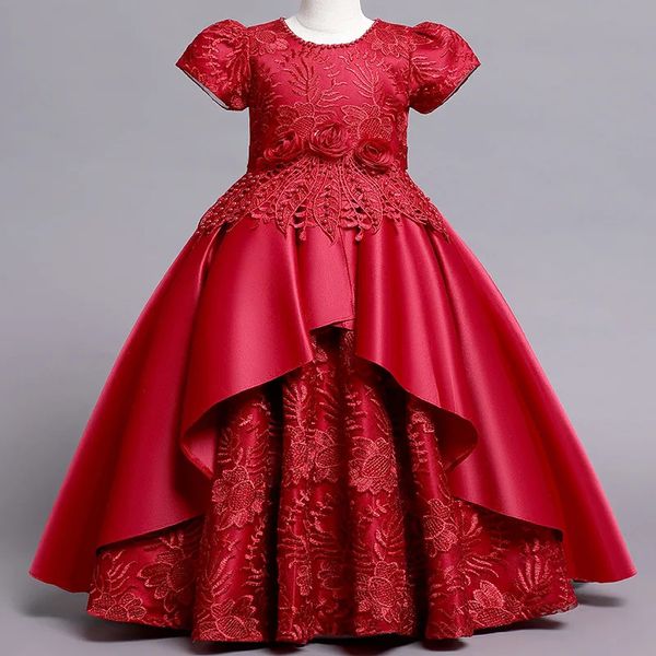 Elegante abito da principessa in pizzo per bambini Abiti da ragazza di fiore bordeaux Bambini vintage per la festa di Natale Abito da ballo rosso 240309