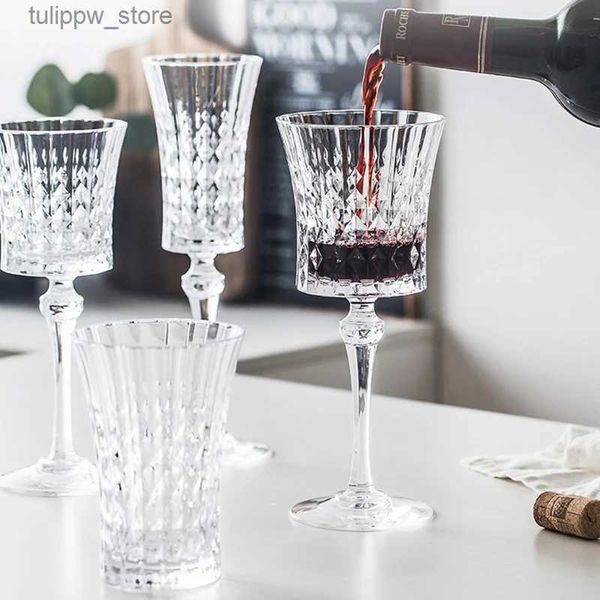 Şarap Gözlükleri Avrupa Tarzı Retro Kristal Cam Oyma Lüks Goblet Şarap Kupası Şampanya Gözlükleri Bar Partisi Otel Ev İçme Ware Drinkware L240323