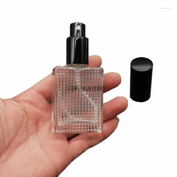 Frascos de armazenamento 50pcs 30ml de alta qualidade frasco de spray de vidro vazio perfume com pulverizadores de névoa fina para óleo essencial