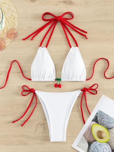 Costumi da bagno da donna 2024 Bikini di design fragola Donne Sexy Bianco contrasto Push Up Micro costume da bagno fasciatura brasiliana costume da bagno perizoma