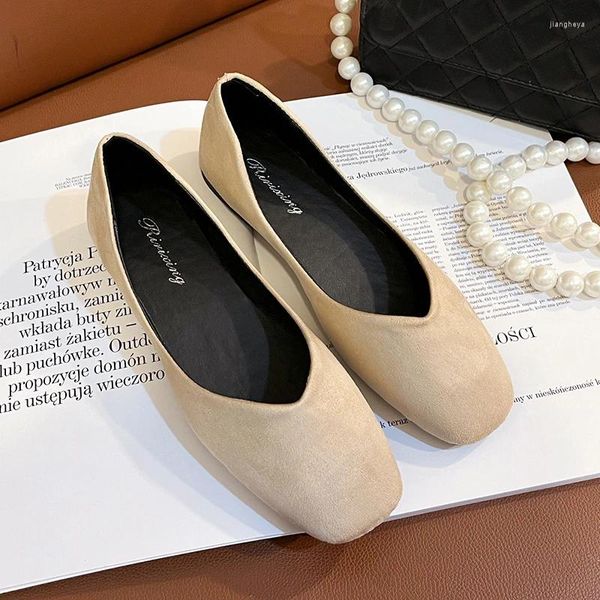 Scarpe casual BKQU L'ultimo autunno Hepburn Style Explosion Ins2024 Fairy Small Single All-match Smooth Flat Women's