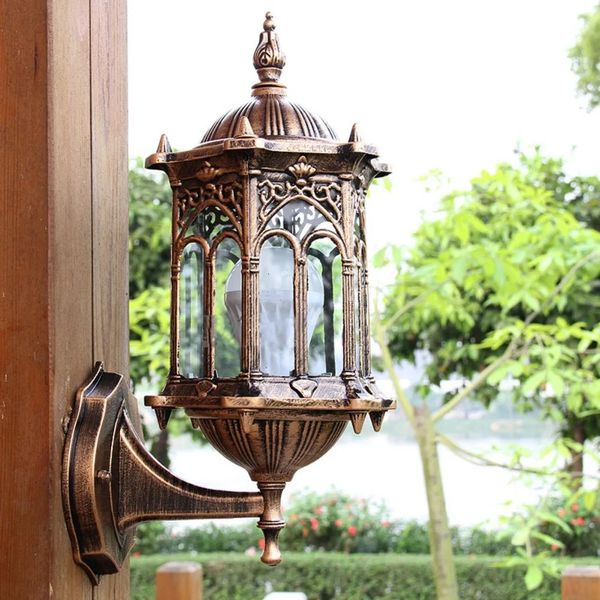 Lampada da parete antica per esterni Lampada da giardino per esterni con lanterna in vetro in alluminio 240314
