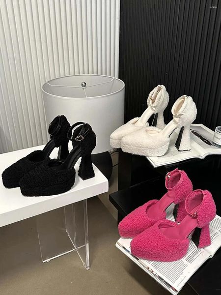 Sapatos de vestido apontou toe mulheres sandálias de pele design tornozelo cinta grossa saltos altos preto branco rosa plataforma de verão mulher 39