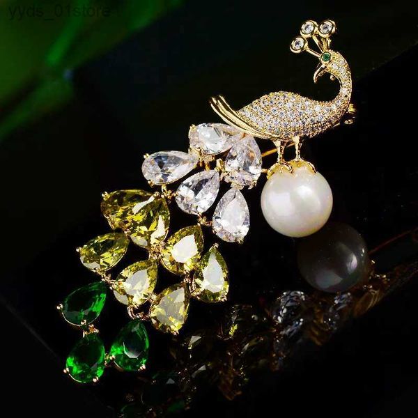 Pins Broschen koreanische Zirkon Pfauenpearl Brosche Stecknadel elegante Atmosphäre Tiervogel Broschen Kleiderstift für Frauen Tren Accessoires L240323