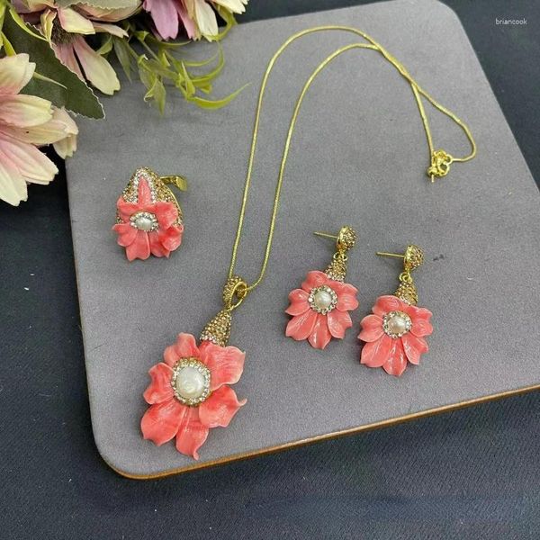 Halskette-Ohrringe-Set, handgefertigt, rosa Muschel, geprägt mit barocker Perle, exquisites dreiteiliges originelles Design für Damen-Hochzeitsschmuck