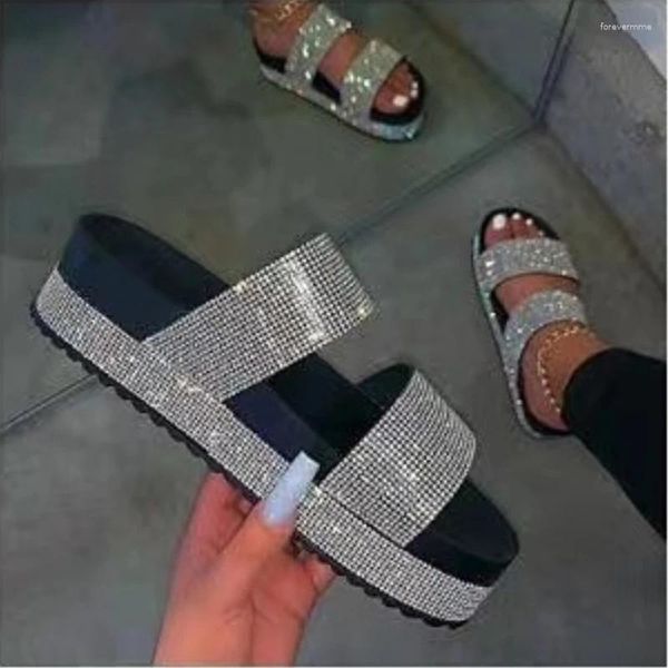 Terlik Rhinestone Kadınlar 2024 Moda Kristal Slaytlar Platform Flip Flop Lady Seksi Gökkuşağı Parlak Pırlanta Elmas Chunky Ayakkabı 36-43