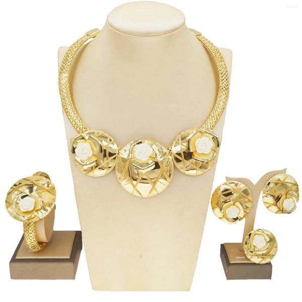 Collana orecchini set gioielli brasiliani placcati in oro di alta qualità per le donne fiore bianco accessori per feste africane regalo di compleanno di nozze