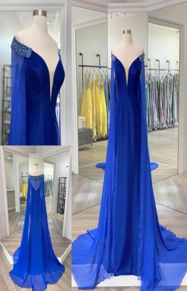 Abito da spettacolo Miss Mrs Lady 2023 Velluto blu reale Abiti eleganti da tappeto rosso couture con mantella in chiffon con perline sulla spalla S8158052