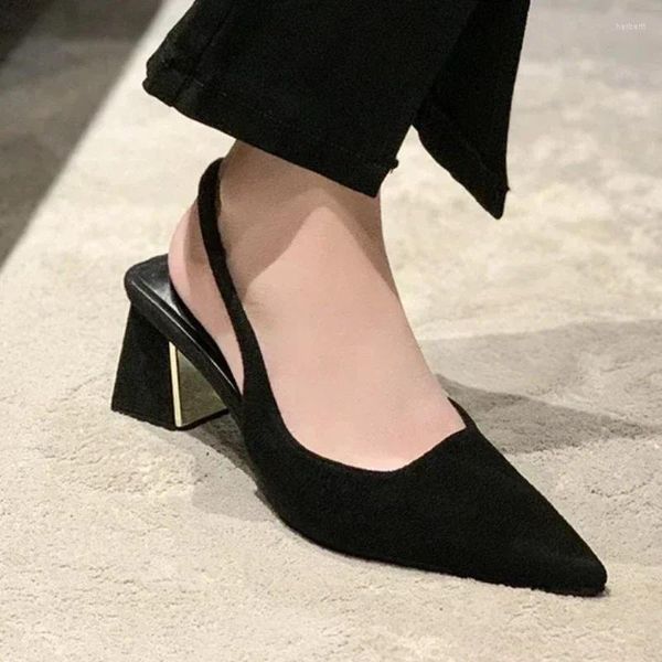 Elbise ayakkabıları kadınlar yüksek topuklu siyah sandalet katı yaz 2024 sivri ayak parmağı seksi tıknaz set