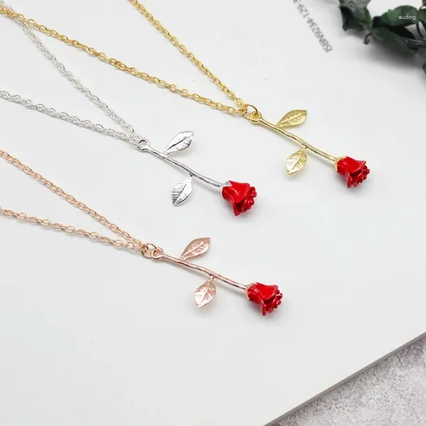 Catene Collane con ciondolo rosa rossa 3D Bellezza alla moda e collana piena d'oro Gioielli Regalo di benvenuto per donne e ragazze