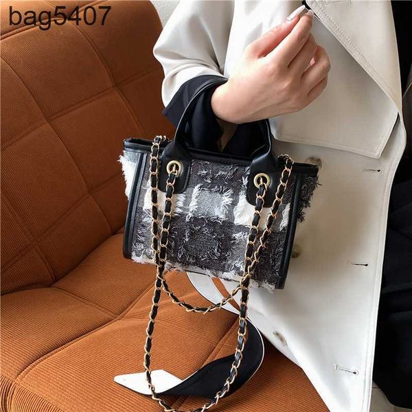 Umhängetasche Designer Princess Diana Bag von Mail Crowdsourced Dign für Frauen Neue Mode Handheld Daifei Dark Sweet Cool Style Texture Crossbody Small Square