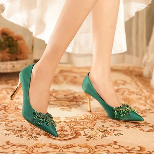 Kleid Schuhe Frauen Kristall High Heels Luxus Chunky Marke 2024 Winter Spitz Flach Sexy Party Pumpen Fad Mujer Zapatos