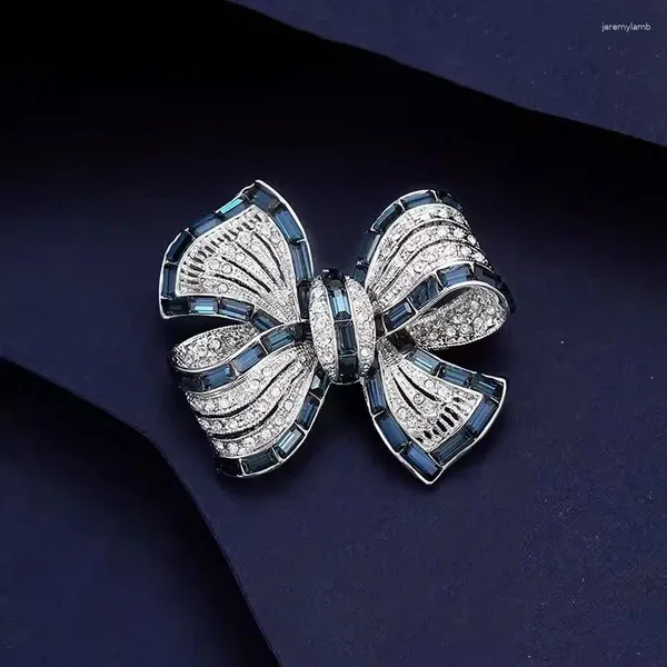 Spille Cristallo Bowknot Spille Per le donne Strass Fiocco Matrimoni Feste Ufficio Abbigliamento Borsa per abiti Accessori Spille Gioielli Regali quotidiani