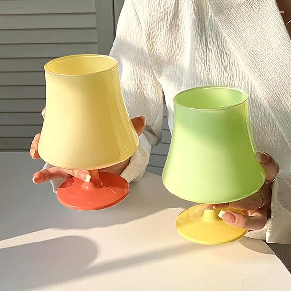 Bicchieri da vino Cocktail di champagne color caramello Bicchiere alto 2024 Tazza a forma di lampada retrò Decorativo per la casa colorato creativo monostrato