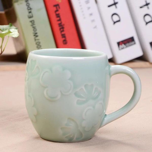 Кружки 2014 Керамическая чашка цвета селадона с тиснением в виде цветка Кружка для воды