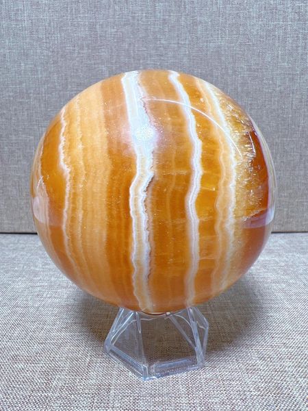 Statuette decorative Sfera di calcite arancione naturale Forma libera Scultura in pietra curativa Reiki Decorazione domestica Regalo squisito