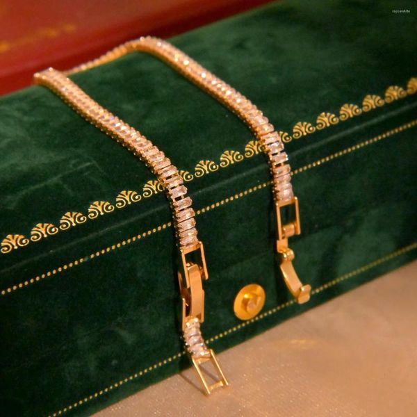 Charm-Armbänder, elegantes Zirkon-Armband mit quadratischen Steinen, trendiger Schmuck für Mädchen, modische Ins-inspirierte Accessoires
