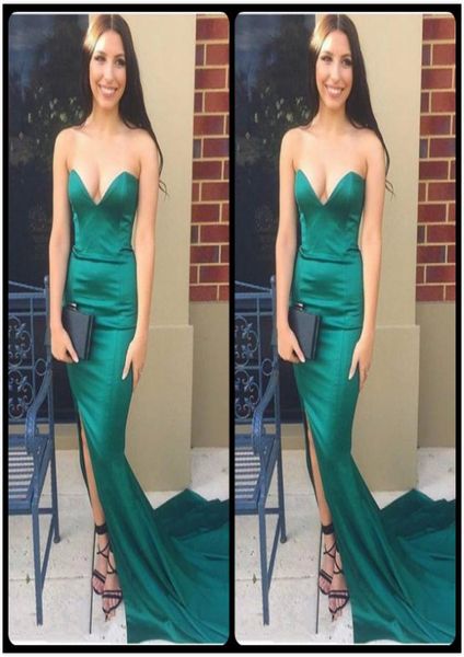 Elegante V-Ausschnitt Smaragdgrüne lange Ballkleider mit seitlichem Schlitz Satin Meerjungfrau Abend Party Kleider vestido fiesta1031216
