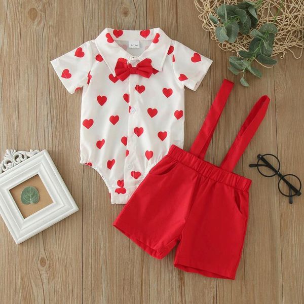 Set di abbigliamento Il mio primo San Valentino Completi per bebè Camicie con stampa a cuore Body e bretelle Pantaloni rossi per bambino Costume da bambino 0-24 mesi