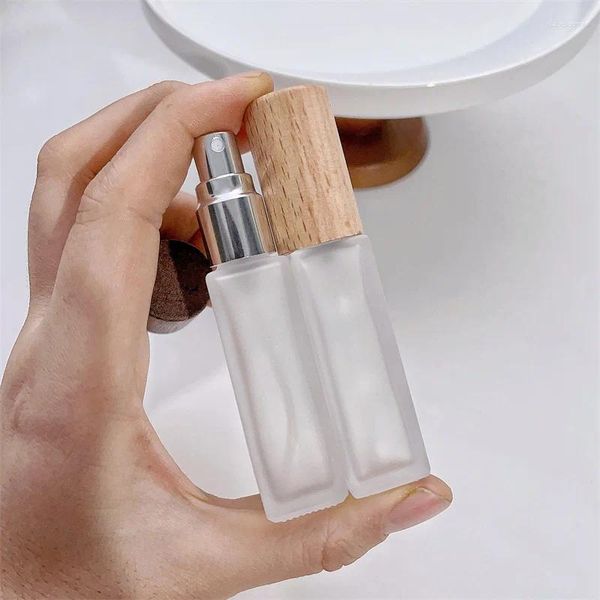 Garrafas de armazenamento 9ml frasco de perfume de vidro fosco cosmético recarregável tampa de madeira parafuso pescoço bomba portátil vazio spray claro atomizador