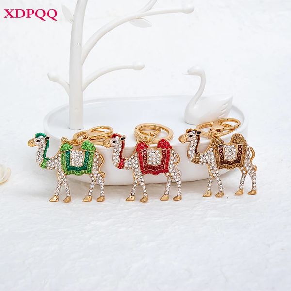 Xdpqq personalidade camelo forma chaveiro saco pingente acessórios presente comemorativo liga strass artesanato 240315